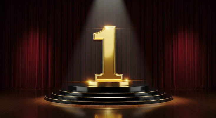 JPG 편집이미지 1 성공 조명 이벤트 숫자 공연 금색 무대 축하 커튼 스타 장면 스포트라이트 단상 시상식 특별함 이미지편집 AI컴퓨터그래픽 AI콘텐츠 문자 컬러 컨셉 파일형식