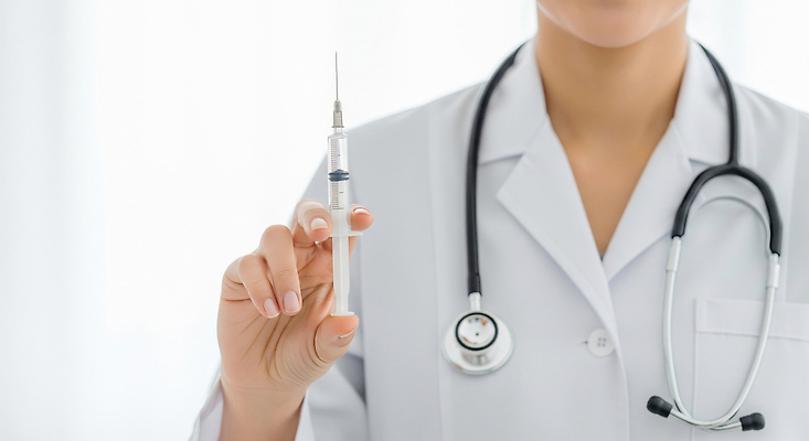 JPG 편집이미지 손 의학 건강 병원 주사기 치료 사무실 환자 의료진 의사 전문직 백신 예방접종 의료성형뷰티 편집실사 AI인물포토 AI콘텐츠 직업 비즈니스 의료기기 신체부위 CG 접종 파일형식 AI포토