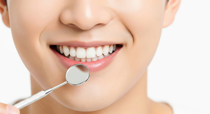 JPG 편집이미지 남자 건강 치과 미소 치료 진료 환자 도구 치아 서비스 검사_조사 치과의사 전문 의료성형뷰티 편집실사 의학 표정 병원 사람 의사 소화기관 CG 파일형식