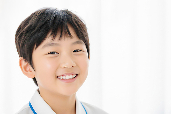 JPG 편집이미지 행복 얼굴 어린이 백그라운드 학교 웃음 소년 친구 활발 기쁨 의료성형뷰티 편집실사 교육 남자 감정 컨셉 관계 표정 사람 신체부위 CG 파일형식