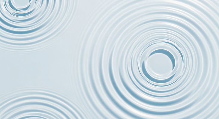 JPG 편집이미지 감정 물결 자연 물 반사 평화 흐름 물방울 원형 수면 장면 뷰티풀 순간 차분 이미지편집 AI컴퓨터그래픽 AI콘텐츠 자연요소 도형 컨셉 생태계 파일형식