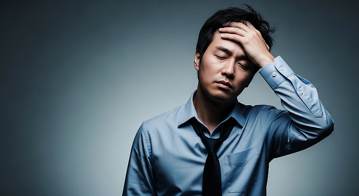 JPG 편집이미지 남자 감정 셔츠 넥타이 스트레스 표정 피곤 고통 마음 고민 심리 만성피로 어려움 우울감 의료성형뷰티 편집실사 AI인물포토 AI콘텐츠 잡화 컨셉 상의 사람 CG 파일형식 AI포토