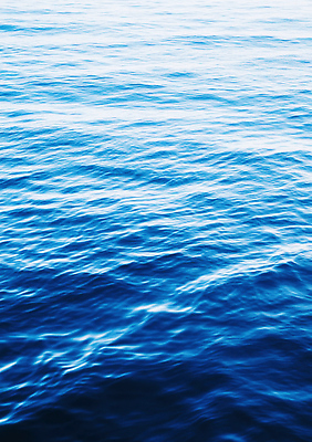 JPG 편집이미지 물결 모래 바다 자연 풍경 파란색 햇빛 반사 수면 수조 풍요 차분 편집실사 AI포토 AI콘텐츠 컬러 컨셉 물 태양 CG 생태계 파일형식