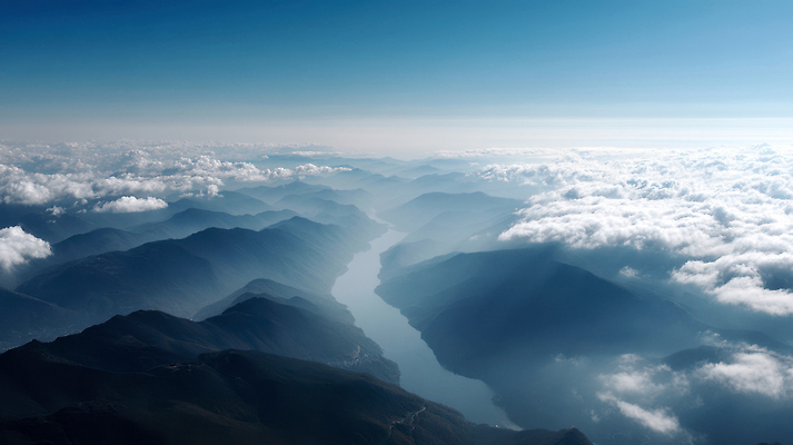 JPG 편집이미지 여행 자연 하늘 산 풍경 여름 파란색 강 일출 고요 일몰 탐험 수평선 편집실사 AI포토 AI콘텐츠 계절 컬러 노을 CG 생태계 파일형식