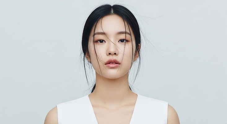 컨셉 표정 인종 CG 파일형식 모델 패션 촬영 백그라운드 선 차분 옷 우아함 미소 동양인 스타일 뷰티 편집실사 JPG 편집이미지 의료성형뷰티