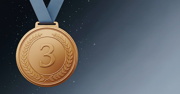 JPG 편집이미지 스포츠 백그라운드 성공 장식 빛 숫자 금속 경쟁 우승 수상_상을받음 메달 대회 3위 동메달 시상식 월계수 이미지편집 AI컴퓨터그래픽 AI콘텐츠 문자 컨셉 재질 최고 상_상패 파일형식