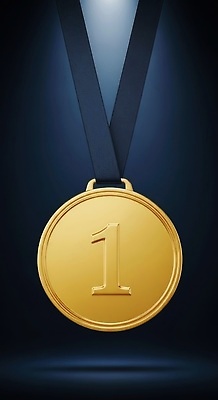 JPG 편집이미지 스포츠 상징 성공 기념 빛 경쟁 우승 수상_상을받음 트로피 메달 금메달 영광 대회 시상식 이미지편집 AI컴퓨터그래픽 AI콘텐츠 감정 컨셉 최고 상_우승 상_상패 파일형식