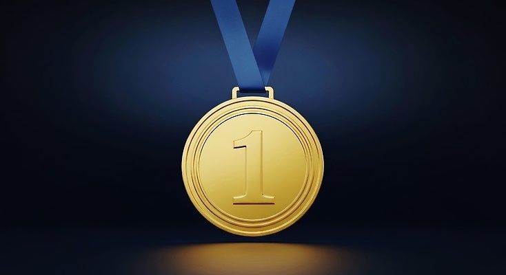 JPG 편집이미지 리본 스포츠 상징 성공 운동선수 경쟁 우승 수상_상을받음 결과 노력 금메달 대회 시상식 영예 이미지편집 AI컴퓨터그래픽 AI콘텐츠 컨셉 최고 메달 파일형식