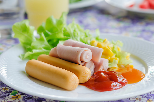 포토 JPG 해외이미지 전통 접시 음식 채소 과일 부분 아침 육류 돼지고기 요리 사람없음 노란색 식사 샐러드 튀김 흰색 신선 소시지 맛 아침식사 혼합 햄 브런치 핫도그 해외202004 해외포토 주간 식기 컬러 컨셉 식재료 패스트푸드 가공식품 파일형식