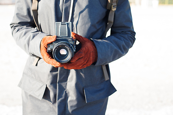 포토 JPG 해외이미지 직업 1 남자 장갑 백그라운드 겨울 관리 사람 성인 취미 사람없음 야외 카메라 디지털 사진촬영 장비 회색 추위 수확 흰색 기구 잡기 기자 재산 사진사 아날로그 옛날 테마 광학 스타일 힙스터 해외202004 해외포토 잡화 계절 패션 컬러 농업 모션 금융 전자제품 촬영 작가 파일형식
