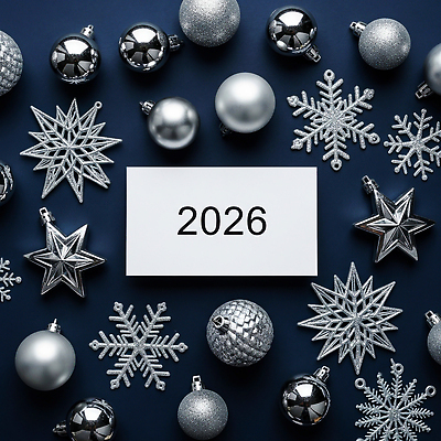 JPG 편집이미지 디자인 기념일 별 크리스마스 겨울 장식 크리스마스트리 파티 축제 모임 눈송이 은색 오너먼트 2026년 편집실사 자연요소 계절 컬러 크리스마스장식 눈_날씨 이벤트 연도 CG 파일형식