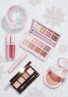 JPG 편집이미지 얼굴 분홍색 컬러 반짝임 화장 뷰티 화장품 팔레트 피부 립글로스 패키지 아이섀도 뷰티풀 편집실사 모션 신체부위 CG 파일형식