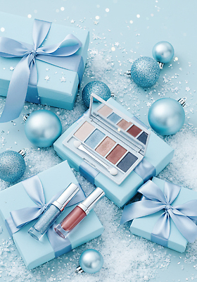 JPG 편집이미지 감정 크리스마스 선물 장식 반짝임 세트 화장품 거울 포장지 오브젝트 매니큐어 아이섀도 꾸미기 편집실사 기념일 포장 모션 뷰티 CG 파일형식