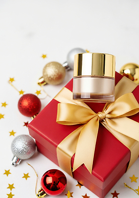 편집이미지 계절 기념일 컬러 포장 선물 이벤트 뷰티 파일형식 크리스마스 화장품 리본 장식 구슬 금색 빨간색 겨울 축제 선물포장 파티 JPG 이미지편집