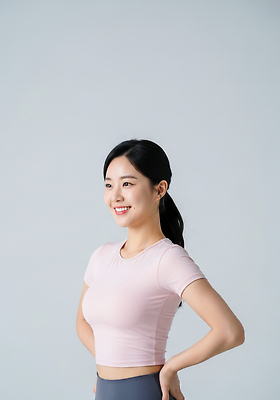 JPG 편집이미지 여자 행복 포즈 백그라운드 표정 건강 미소 운동복 운동 헬스 긍정적 단순화된 편집실사 옷 감정 사람 CG 파일형식