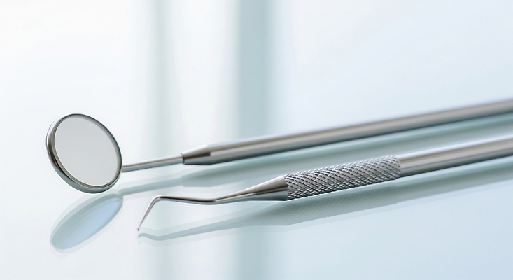 편집이미지 컬러 가구 의학 건강 병원 파일형식 치과 도구 장비 치료 진료 탁자 흰색 빛 공간 위생 거울 환자 JPG 치아건강 의료성형뷰티 이미지편집