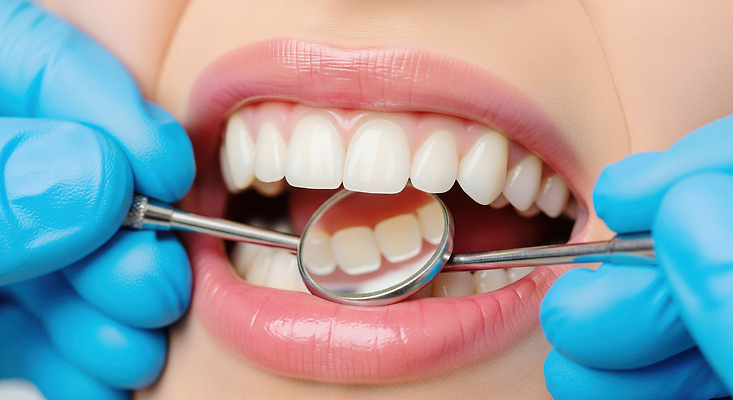 편집이미지 직업 의학 건강 병원 의료진 입 소화기관 위생 파일형식 치과 환자 치아 진료 구강 검사_조사 도구 치료 치아건강 의사 전문 청결 관리 JPG 의료성형뷰티 이미지편집