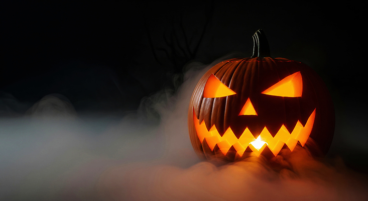 JPG 편집이미지 전통 호박 장식 빛 축제 할로윈 축하 분위기 연기 유령 무서움 장면 잭오랜턴 이미지편집 AI컴퓨터그래픽 AI콘텐츠 감정 컨셉 채소 파일형식