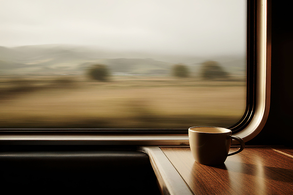 계절 감정 음료 육상교통 여행 대중교통 내부 CG 생태계 파일형식 기차 창문 풍경 자연 여유 실내 오후 커피 힐링 기차여행 편집실사 편집이미지 JPG 가을