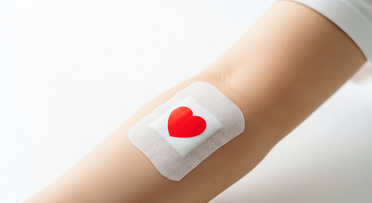 감정 캠페인 컬러 의학 신체부위 봉사 CG 팔 파일형식 사랑 스티커 빨간색 팔꿈치 상처 건강 위로 치유 피부 뷰티 고통 치료 편집이미지 편집실사 JPG 헌혈