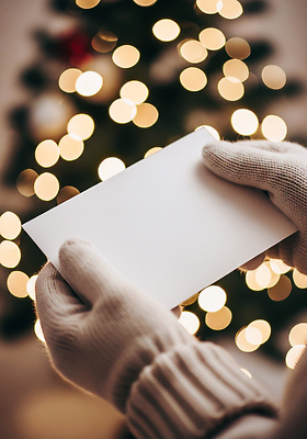 JPG 편집이미지 손 행복 장갑 크리스마스 겨울 가족 조명 따뜻함 사랑 크리스마스트리 축제 기쁨 모임 분위기 편지 의료성형뷰티 편집실사 AI인물포토 AI콘텐츠 잡화 계절 기념일 감정 컨셉 관계 신체부위 CG 파일형식 AI포토