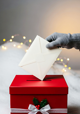 JPG 편집이미지 손 장갑 크리스마스 조명 사랑 이벤트 장식 축제 희망 소식 휴일 편지 기부 연말 의료성형뷰티 편집실사 AI인물포토 AI콘텐츠 잡화 기념일 감정 신체부위 CG 파일형식 AI포토