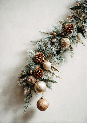 JPG 편집이미지 디자인 크리스마스 겨울 공 자연 따뜻함 장식 인테리어 크리스마스트리 파티 축제 매력적 금색 소나무 분위기 편안함 오브젝트 연말 편집실사 나무 계절 기념일 컬러 컨셉 이벤트 감각 CG 생태계 파일형식