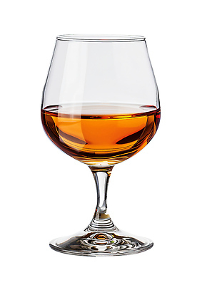 JPG 편집이미지 음료 조명 잔 주류 빨간색 반짝임 금색 고급 공예 향 브랜디 숙성 위스키 음미 편집실사 AI포토 AI콘텐츠 식기 컬러 컨셉 모션 취미 CG 파일형식