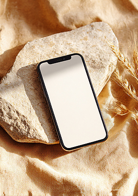 JPG 편집이미지 디자인 여유 백그라운드 자연 조명 실내 스마트폰 평화 돌_바위 오브젝트 질감 조화 패브릭 편집실사 AI포토 AI콘텐츠 감정 컨셉 내부 핸드폰 스마트기기 직물 CG 생태계 파일형식