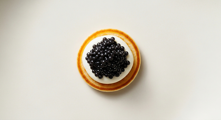 JPG 편집이미지 재료 디저트 요리 식사 고급 맛 저녁 프레젠테이션 팬케이크 세련 편집실사 AI포토 AI콘텐츠 음식 컨셉 케이크 야간 CG 파일형식