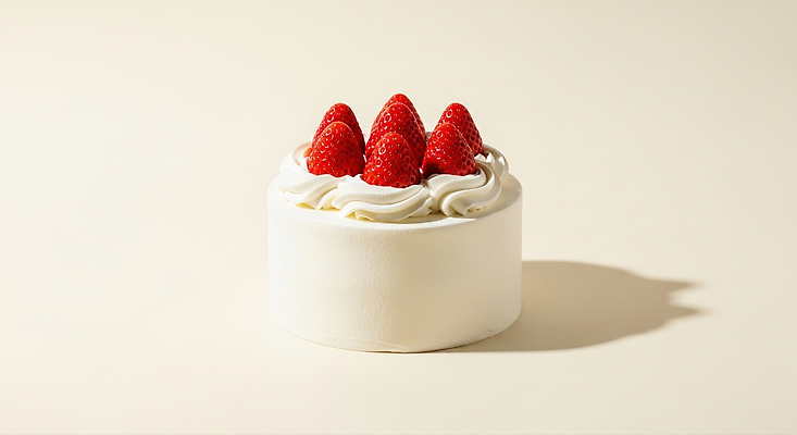 음식 컨셉 과일 디저트 이벤트 제과제빵 감각 맛 크림 CG 파일형식 케이크 딸기 생크림 제빵 달콤 부드러움 파티 축하 신선 편집이미지 편집실사 JPG