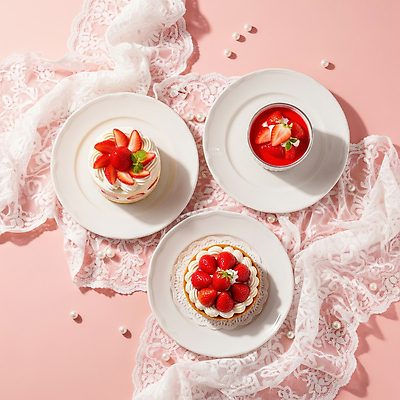 음식 가구 과일 디저트 시합 맛 크림 CG 파일형식 딸기 케이크 레이싱 탁자 준비 생크림 조화 달콤 빵 편집이미지 편집실사 JPG