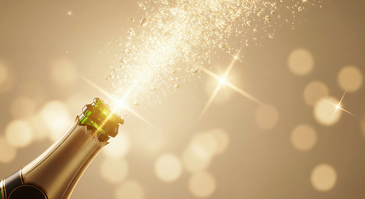 편집이미지 감정 음료 컬러 컨셉 술병 주류 이벤트 샴페인 파일형식 샴페인병 축하 기념 파티 스파클링 거품 금색 백그라운드 보케 행복 기쁨 JPG 이미지편집