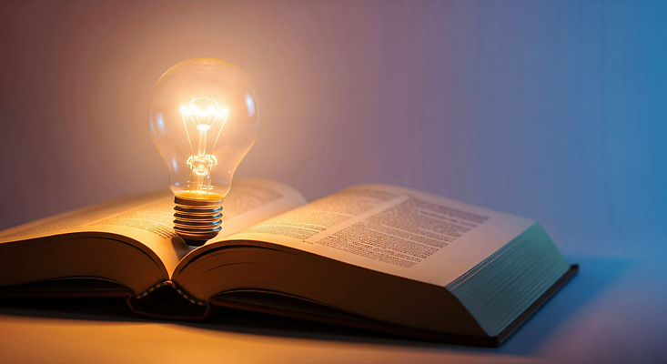 편집이미지 교육 컨셉 파일형식 책 전구 빛 독서 교양 창의력 상징 순간 아이디어 생각 학습 조명 실험 JPG 이미지편집