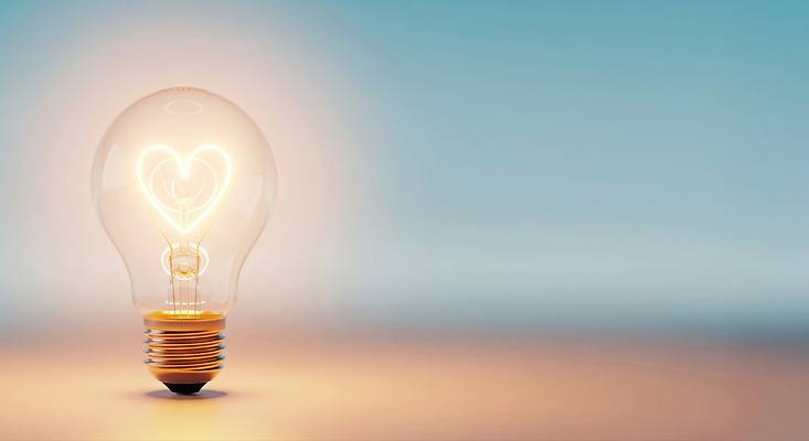 편집이미지 디자인 감정 컨셉 파란색 파일형식 전구 사랑 빛 모양 따뜻함 조명 백그라운드 하늘색 인테리어 분위기 행복 JPG 이미지편집