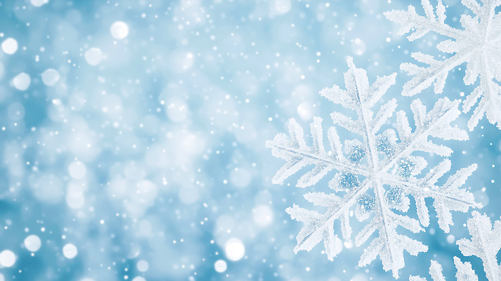 JPG 편집이미지 상징 겨울 자연 날씨 눈꽃 풍경 빛 축제 고요 눈송이 신비 파란배경 뷰티풀 편집실사 AI컴퓨터그래픽 AI콘텐츠 계절 백그라운드 컨셉 눈_날씨 파란색 CG 생태계 파일형식