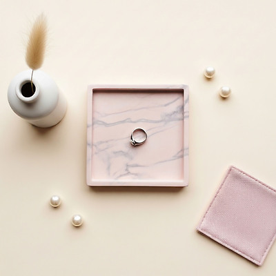 JPG 편집이미지 디자인 탁자 일상 장식 인테리어 꽃병 귀걸이 반지 감각 우아함 오브젝트 스타일 편집실사 꽃 가구 컨셉 장신구 라이프 CG 파일형식