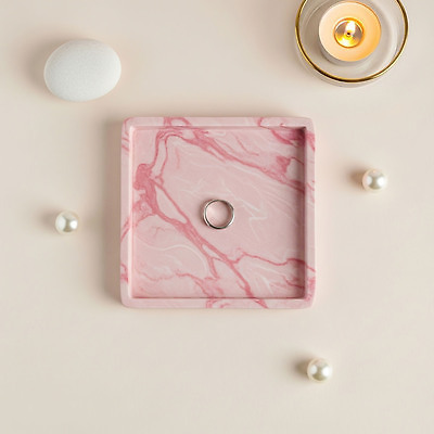 JPG 편집이미지 디자인 분홍색 초 탁자 쟁반 장식 인테리어 반지 우아함 구슬 오브젝트 편집실사 컬러 가구 컨셉 장신구 CG 파일형식