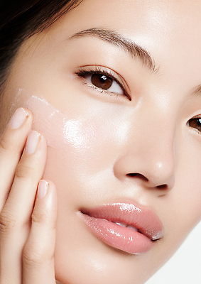 JPG 편집이미지 여자 얼굴 화장 뷰티 화장품 세수 피부 피부관리 팩 스킨케어 뷰티풀 수분크림 편집실사 사람 신체부위 청결 CG 파일형식