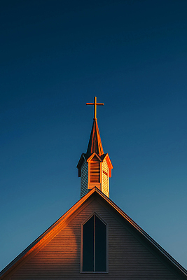 JPG 편집이미지 건축 기독교 종교 상징 십자가 하늘 빛 태양 교회 평화 일몰 저녁 종탑 뷰티풀 편집실사 AI포토 AI콘텐츠 자연요소 컨셉 종교건축 건물 노을 탑 야간 CG 파일형식
