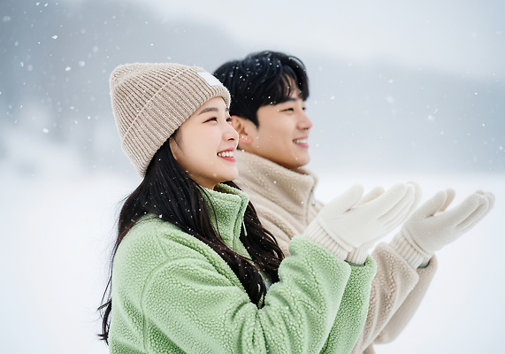 계절 감정 관계 표정 CG 생태계 파일형식 겨울 커플 행복 웃음 풍경 외출 사랑 가족 친구 모션 자연 편집실사 JPG 편집이미지 의료성형뷰티