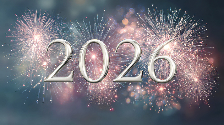 편집이미지 문자 감정 다수 컨셉 놀이 하늘 사람 이벤트 야간 연도 파일형식 2026년 불꽃놀이 축제 밤하늘 여러명 새해 기념일 즐거움 축하 모임 빛 연말 분위기 기쁨 이미지편집 JPG 타이포그라피 병오년 폭죽