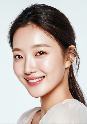 감정 컨셉 표정 사람 신체부위 전자제품 CG 그림 파일형식 여자 미소 피부 웃음 카메라 밝음 조명 깨끗함 뷰티풀 초상화 헤어스타일 포즈 행복 편집실사 편집이미지 JPG 의료성형뷰티