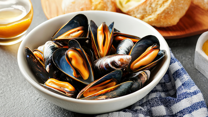 음식 가구 어패류 서양음식 야간 해산물 CG 파일형식 홍합 요리 저녁 신선 탁자 빵 해물요리 이탈리아음식 프랑스음식 편집실사 편집이미지 JPG