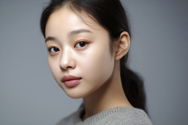 컨셉 표정 사람 신체부위 CG 그림 연예인 파일형식 모델 초상화 여자 우아함 포즈 뷰티풀 촬영 패션 스튜디오 미소 피부 조화 편집실사 편집이미지 JPG 의료성형뷰티 프로필 배우