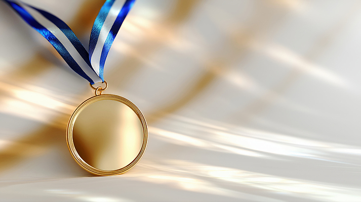 편집이미지 감정 컨셉 관계 모션 태양 최고 상_우승 메달 파일형식 금메달 리본 햇빛 성공 기쁨 상징 반짝임 대회 트로피 스포츠 우승 자랑 친구 JPG 이미지편집