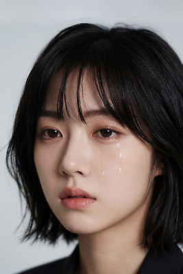 JPG 편집이미지 여자 감정 얼굴 조명 표정 사람 사진촬영 집중 피부 눈물 감성 뷰티풀 의료성형뷰티 스타일 편집실사 AI인물포토 AI콘텐츠 컨셉 신체부위 촬영 CG 파일형식 AI포토