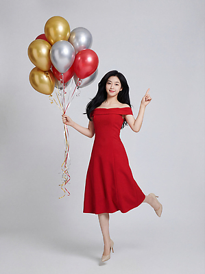옷 감정 컬러 사람 이벤트 CG 파일형식 여자 드레스 풍선 빨간색 금색 은색 기쁨 포즈 축제 파티 백그라운드 뷰티풀 세련 편집실사 JPG 편집이미지 의료성형뷰티