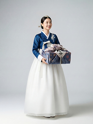 JPG 편집이미지 전통 손 옷 여자 기념일 행복 문화 가족 한국 선물 미소 축제 한복 소중 의료성형뷰티 편집실사 AI인물포토 AI콘텐츠 한국전통 감정 아시아 컨셉 관계 표정 사람 이벤트 신체부위 전통의상 CG 파일형식 AI포토