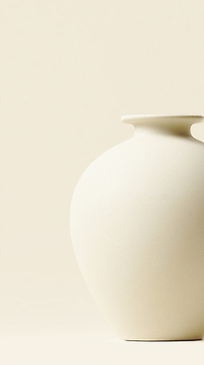 디자인 꽃 아시아 컬러 가구 취미 연도 CG 파일형식 트렌드컬러 AI콘텐츠 2026트렌드 도자기 꽃병 탁자 백그라운드 조명 모양 예술 단순화된 인테리어 오브젝트 공간 장식 스타일 흰색 편집이미지 편집실사 JPG 클라우드댄서 2026년 공예 한국 전통 AI포토